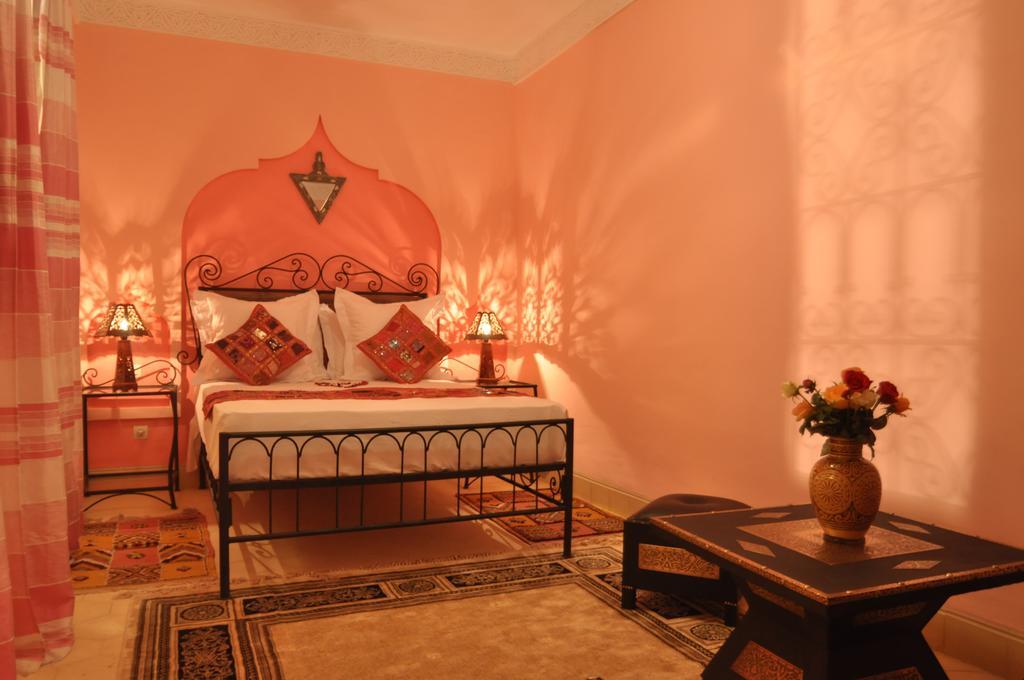 Riad La Famille مراكش المظهر الخارجي الصورة
